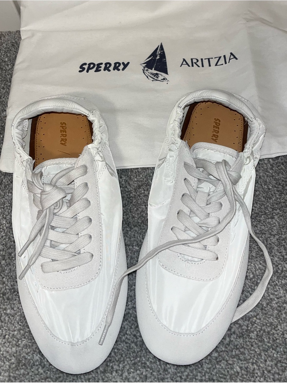 Sperry X Aritzia slim jogger shoe- women’s size 9